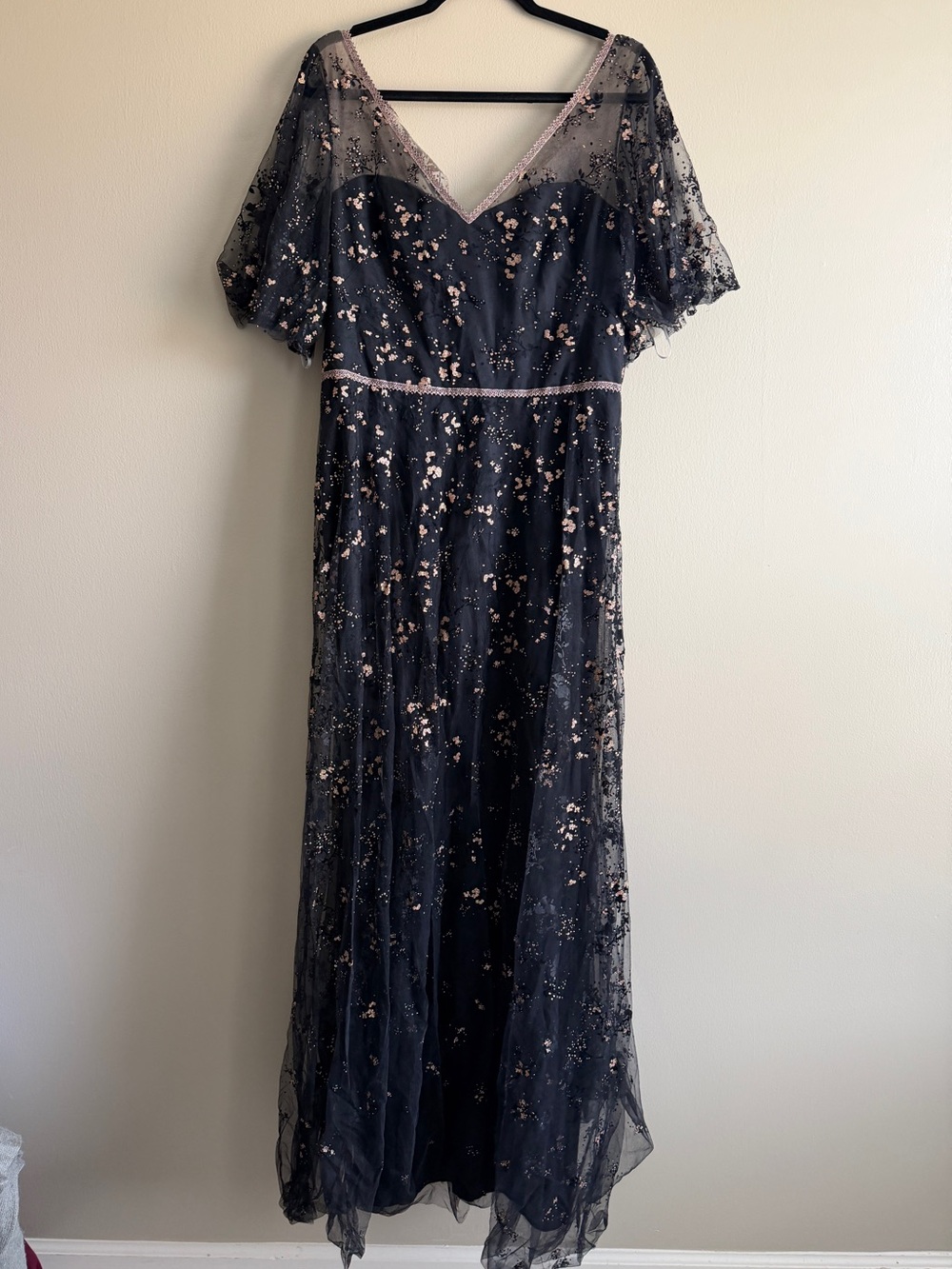 Elegant Black Maxi Dress with Rose Gold Sequin Detail